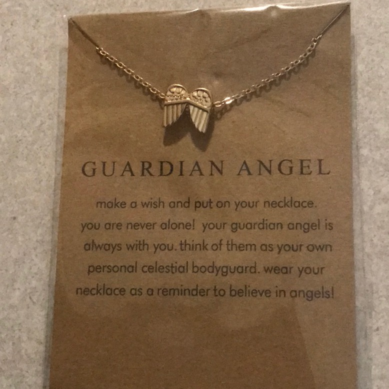 Guardian Angel Wings Charm Necklace Gold Tone 8$